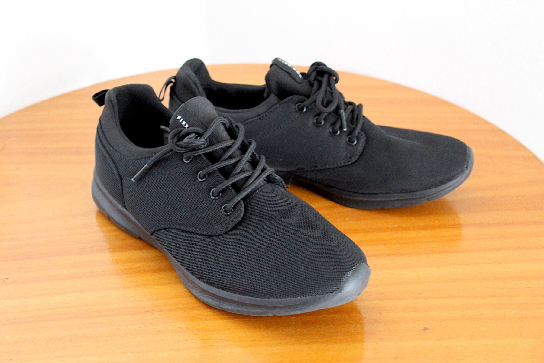 Scarpe da uomo: Sneaker Gr. 43, kaum getragen – Usato da Locarno venduto da madame-tus-sauds 2