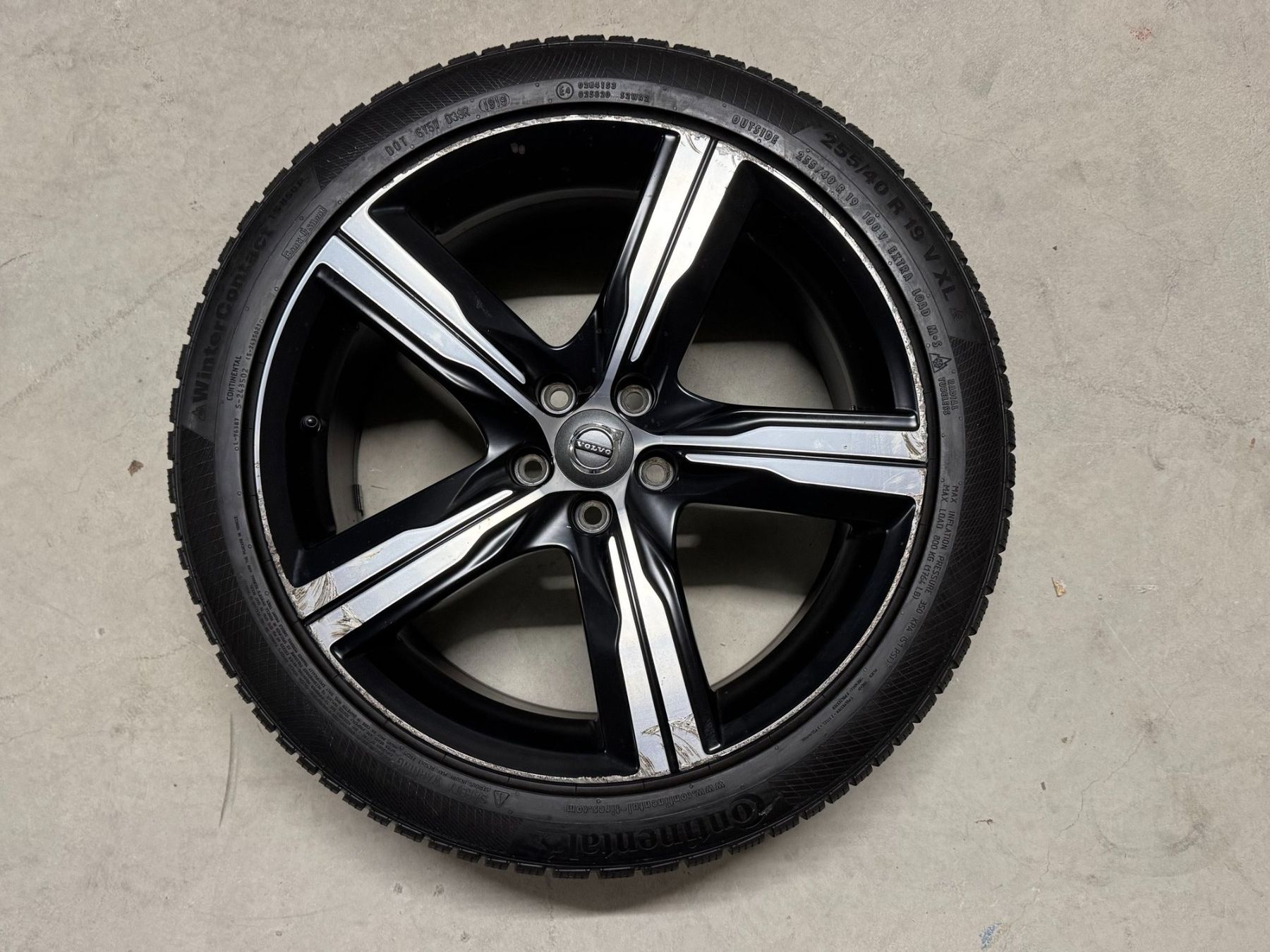 Volvo Pneus & Roues: Volvo original Winterräder 19" – D'occasion à Amsoldingen par 242GT