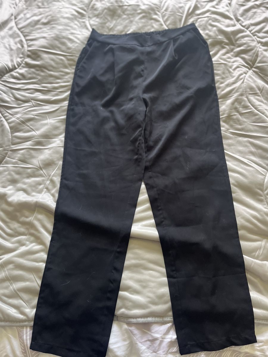 Pantalons: Hosen schwarz Grösse L – Neuf avec emballage d'origine à Giswil par Mauritius9026