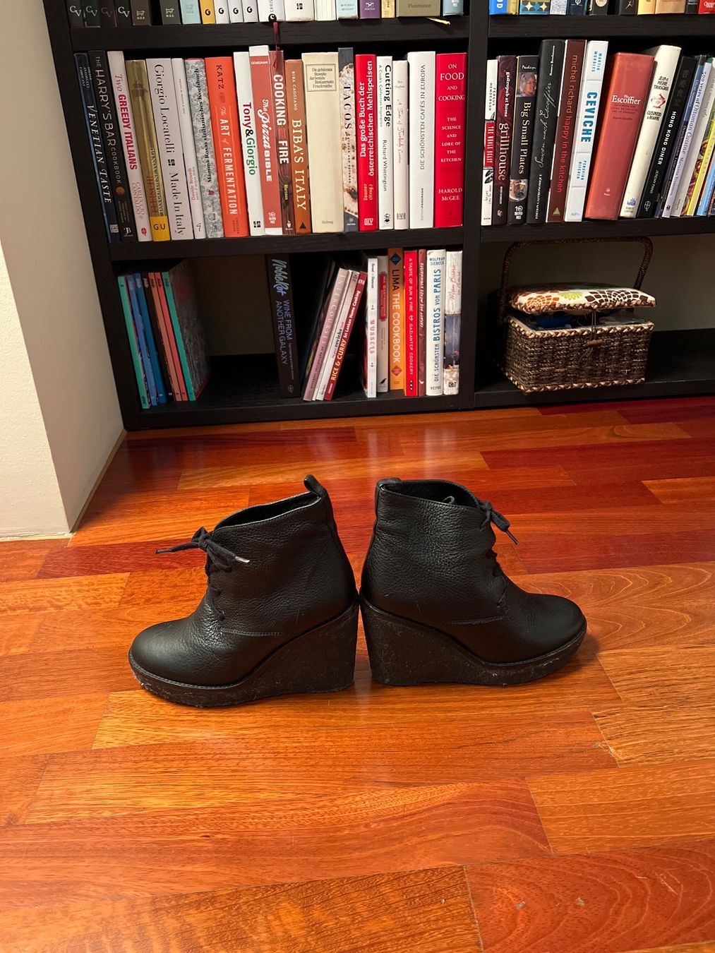Jil Sander Scarpe da donna: Jil Sander Halbstiefeln 35.5 – Usato da Wädenswil venduto da gdcb 1