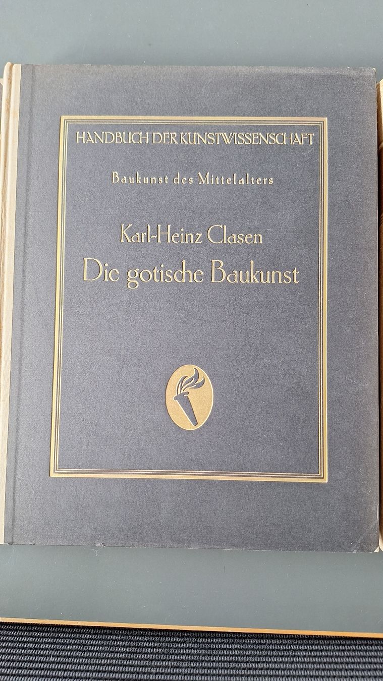 Bücher: Handbuch der Kunstwissenschaft Architektur – Gebraucht aus Zürich von anna3929 3