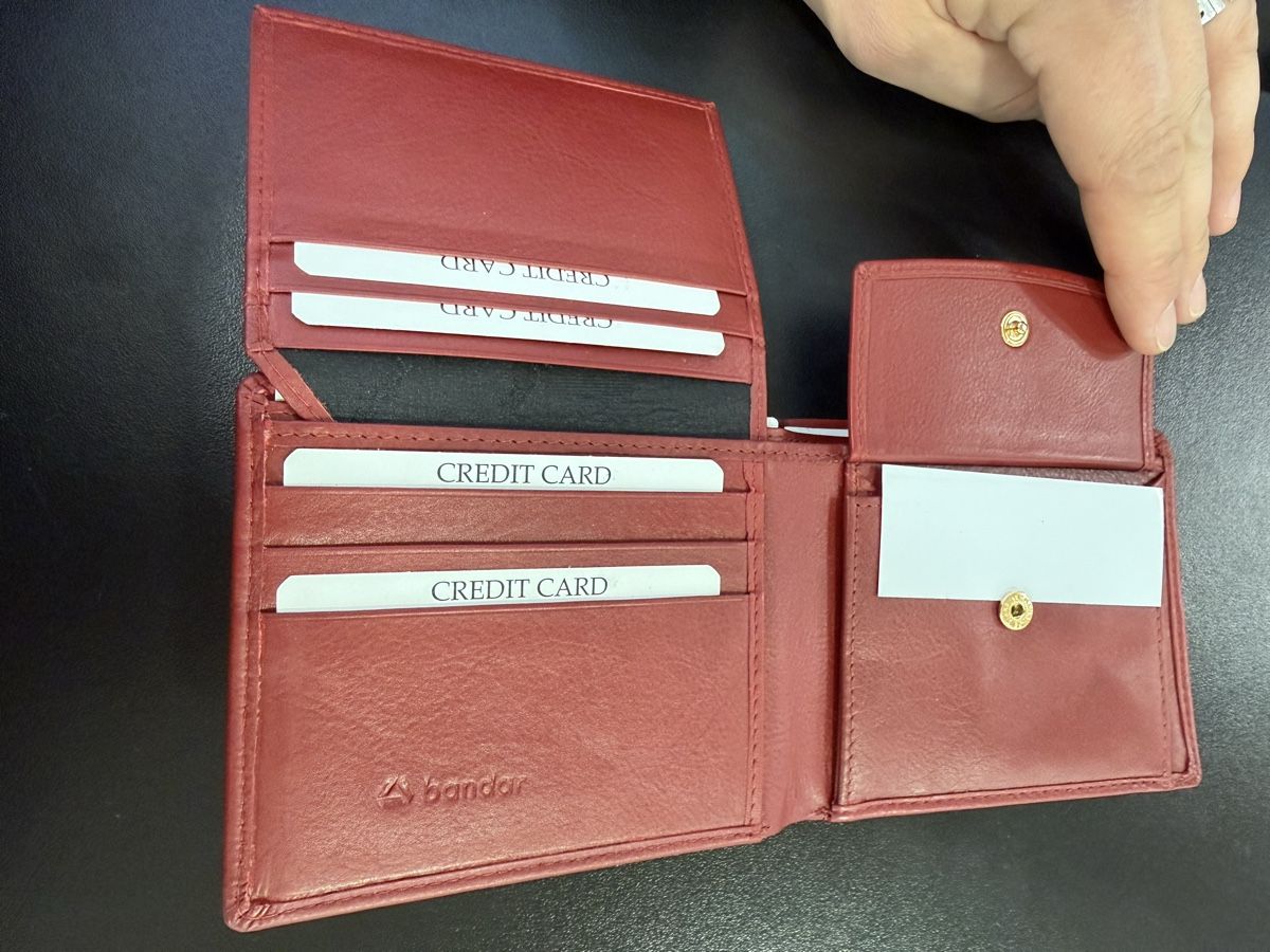 Portafogli: Portemonnaie aus Leder – Nuovo e nell'imballaggio originale da Luzern venduto da EZEREN 2