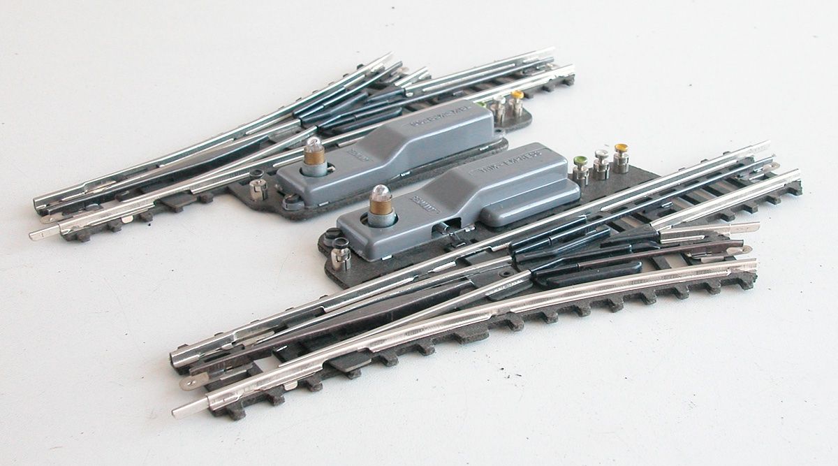Trix Modellini di ferrovie: Trix Express Weichenpaar elektrisch Spur H0 – Usato da Oberwil BL venduto da Klang