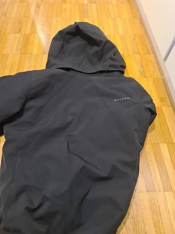 Jacken & Mäntel: Winterjacke Spyder 164 – Gebraucht aus Kriens von akazy 4