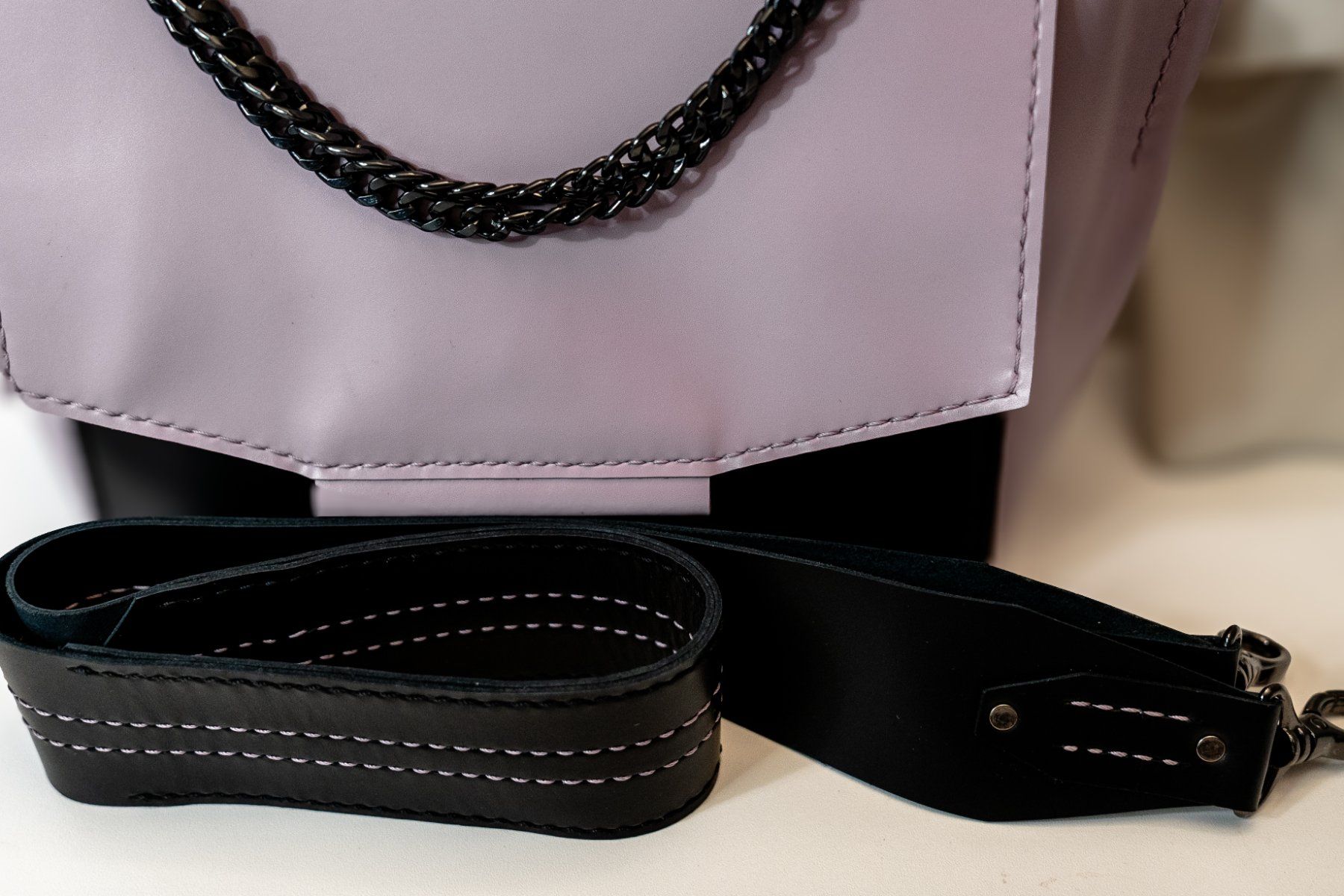 Borse da donna: Elegante Ledertasche mit Kette - handmade – Nuovo e nell'imballaggio originale da Matzendorf venduto da sas_skl6 3