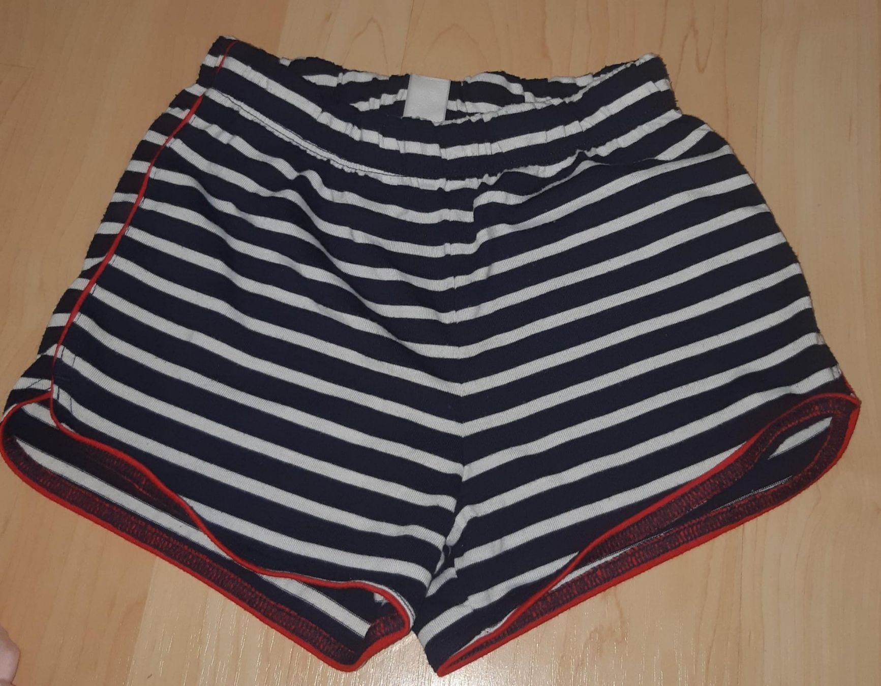 Gap Biancheria intima: Mädchen Rock+Short+Unterhosen, Gr. 6-7-Jährige – Usato da Sachseln venduto da jocaso 4