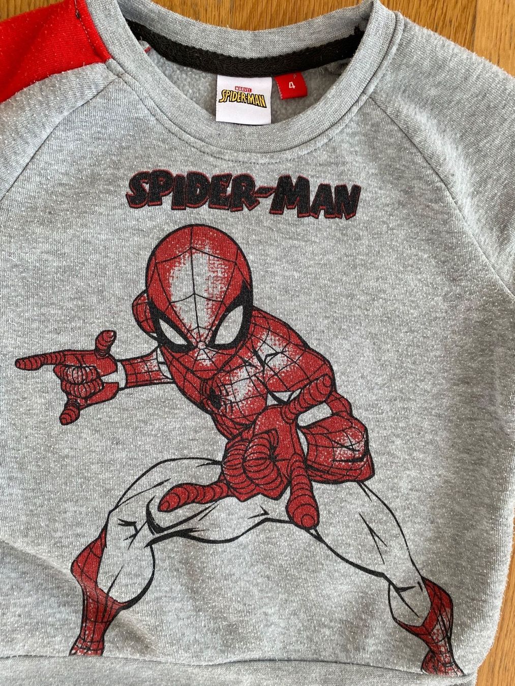 Anzüge: Spiderman Trainer Anzug Trainingsanzug Freizeitanzug Marvel – Gebraucht aus Wädenswil von PeterWaedi 1