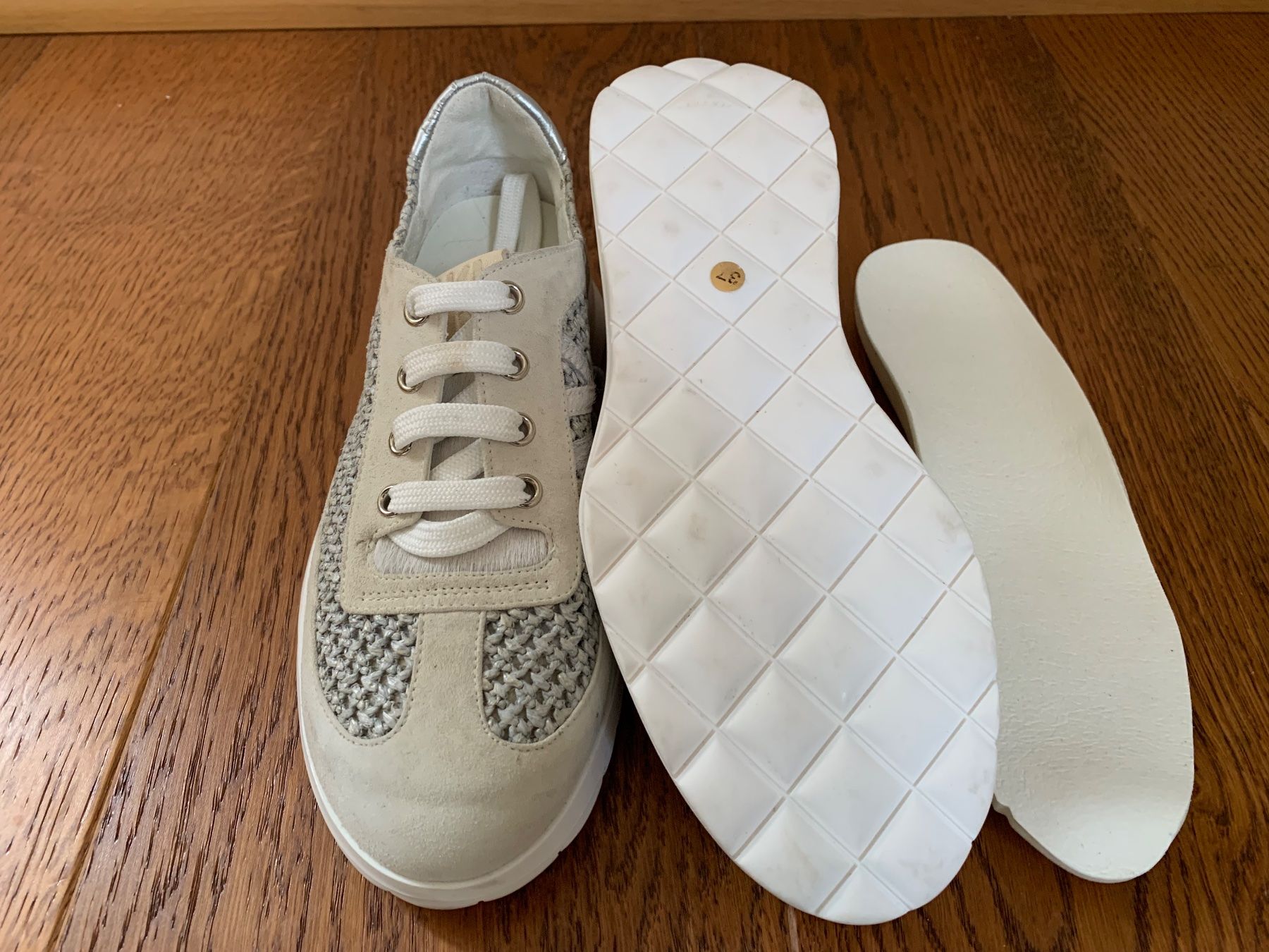 Scarpe da donna: Iki Kai Luxus Sneaker offwhite Gr.37 – Nuovo (secondo la descrizione) da Zürich venduto da finsti 2