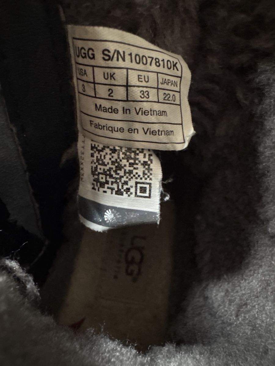 Ugg Schuhe für Jungen: UGG Boots, Grösse 33, Winterstiefel – Gebraucht aus Kilchberg ZH von Von_dutch 5