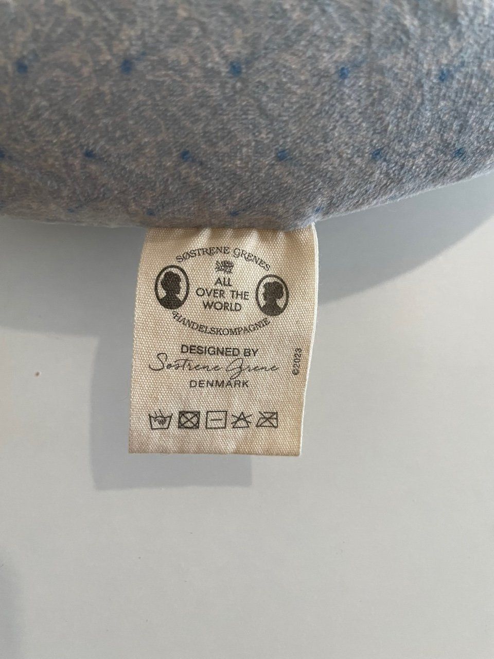 Cuscini: Coussin de voyage ergonomique – Nuovo (secondo la descrizione) da Lausanne venduto da Fredo_Dodo 1