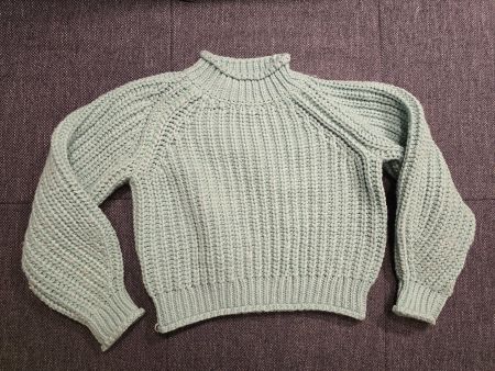 Pullover Gr. 134 grün