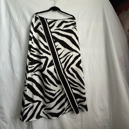 Marc Cain: Eleganter Rock, Schwarz/Weiss, Gr. N2/36