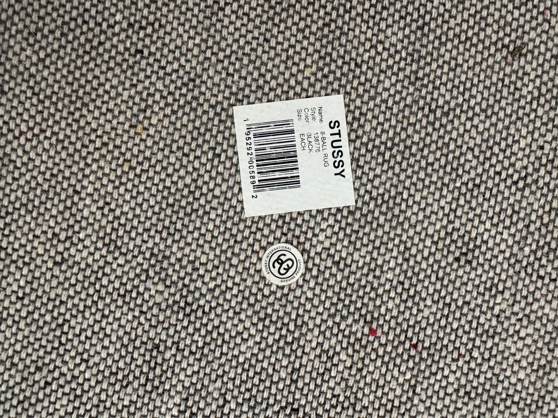 Teppiche: Stussy 8-Ball Teppich – Gebraucht aus Arlesheim von Chfi99 2