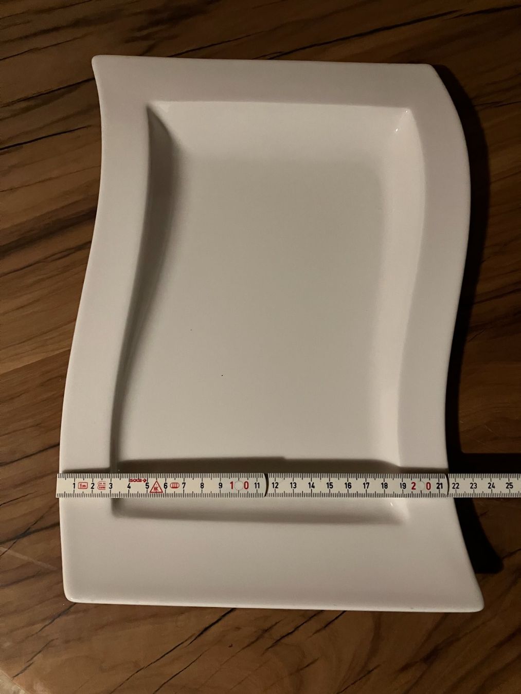 Piatti: 14 Teller, Wellenform, modern – Usato da Walenstadt venduto da Djanni 1
