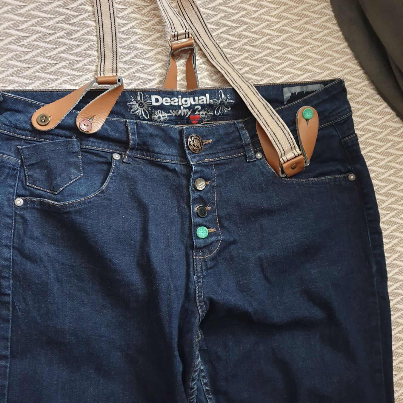 Desigual Jeans: Raffinierte Desigual Jeans Gr. 34 – Neuf (Voir description) à Frenkendorf par Moon111 2