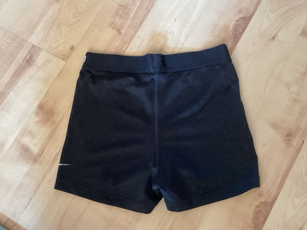 Pantaloni: Nike Pro Sporthose – Usato da Dättlikon venduto da Sesseli007 1