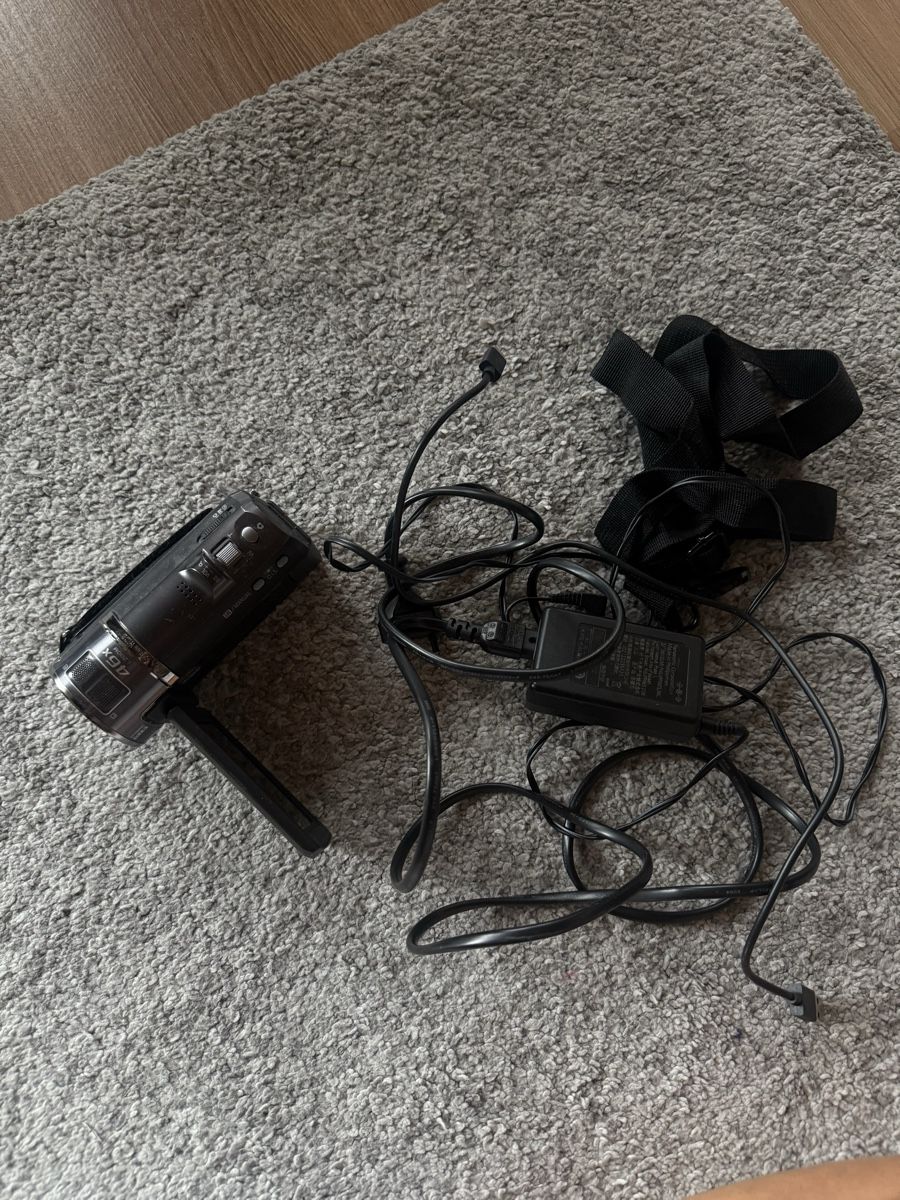 Panasonic Videocamere: Panasonic HC-707 – Usato da Engelberg venduto da Alessiiiia 1