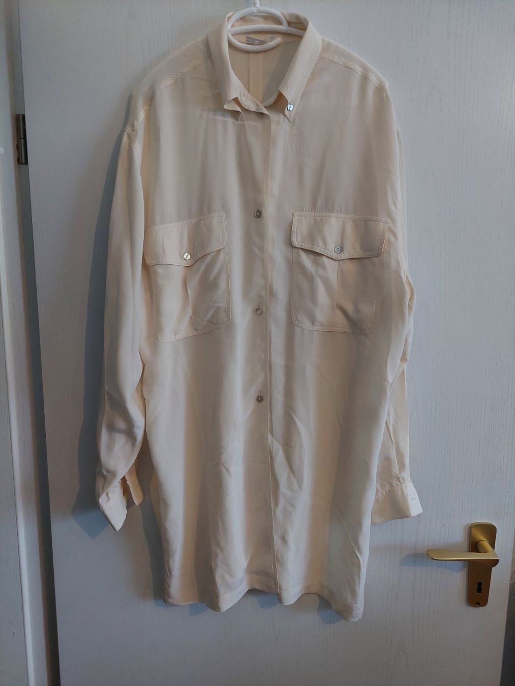 Blusen: Seidenbluse helles Beige Gr: 40 Marke: ??? – Gebraucht aus Diegten von isetta590