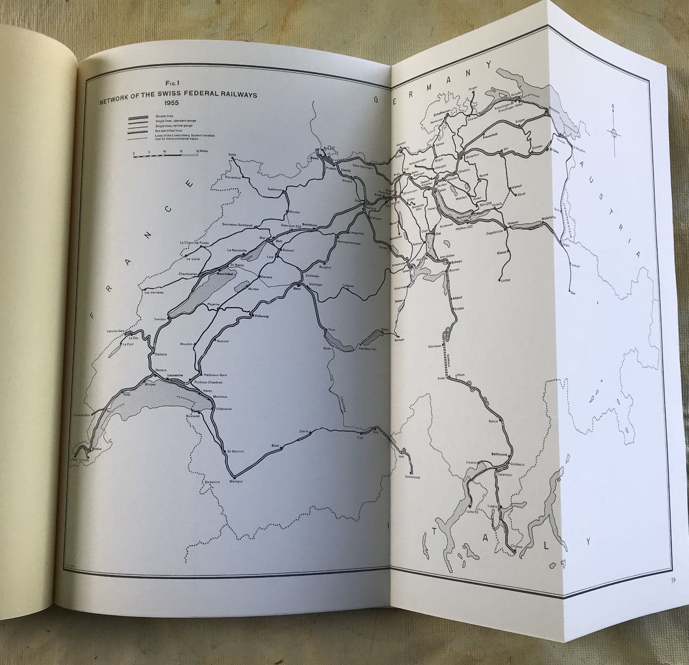 Libri: RAILWAY ELECTRIFICATION IN SWITZERLAND 1954 – Usato da Ostermundigen venduto da wini63 3