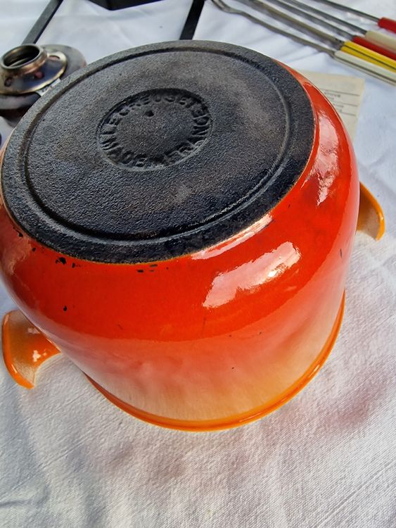 Service à Fondue Le Creuset – Design Enzo Mari – Marron + Plateau Bois