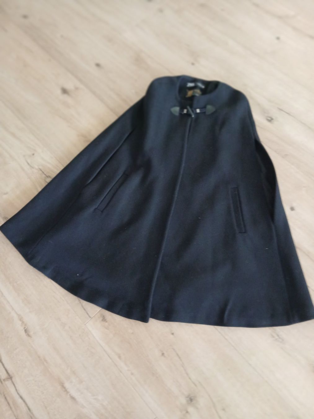 Zara Altro in Moda donna: Cape – Usato da Lyss venduto da Joeljambo 1