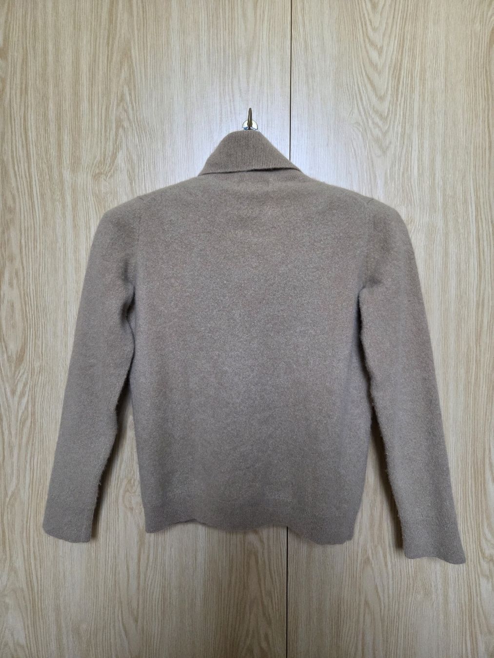 Maglioni & Felpe: 100% Kaschmir Rollkragenpullover – Usato da Liebefeld venduto da ana_-_ 1