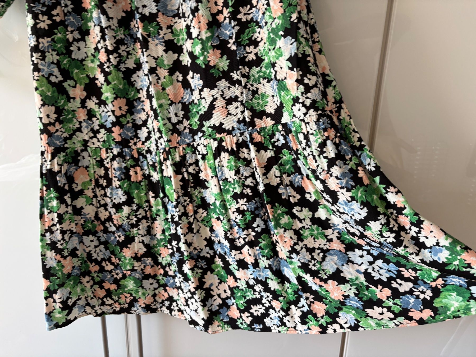 Robes: Maxidress mit Blumenprint – D'occasion à Zürich par missmodernage 4