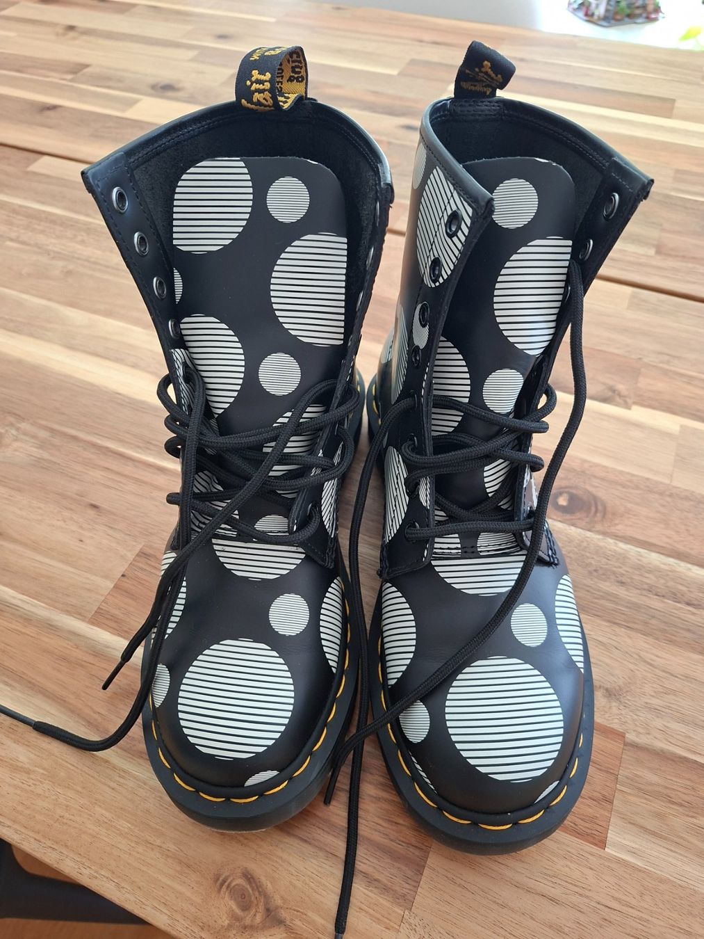 Dr. Martens Damenschuhe: Stiefel / Boots – Gebraucht aus St.Gallen von BySadie