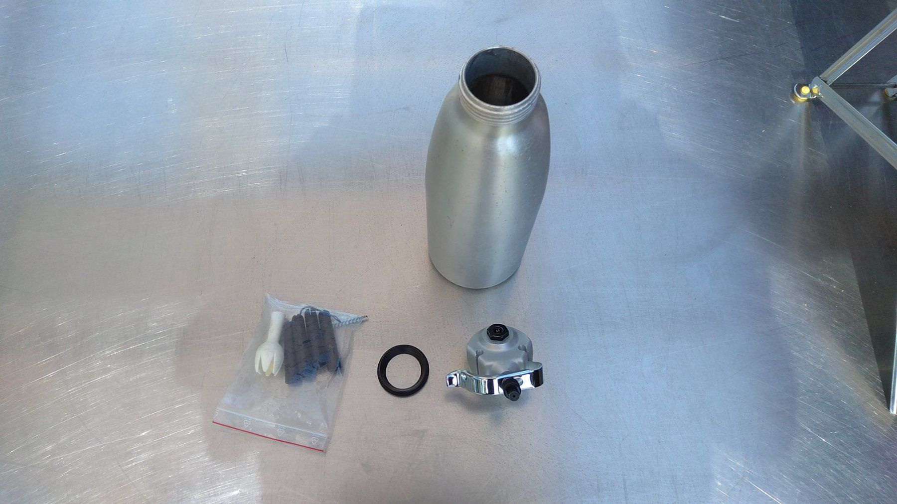 Elettrodomestici da cucina: Gastro-Rahmbläser aus Aluminium – Usato da Gunzwil venduto da Ozzie68 2