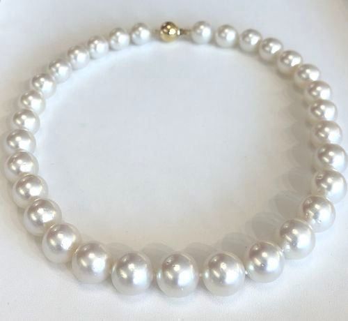 Catenine: Südsee Perlen Collier, weiss, 12700.- – Nuovo e nell'imballaggio originale da Zürich venduto da juwelier-damken