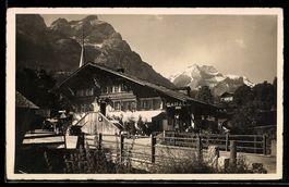 Gsteig, Hotel Bären mit Brücke u. Berg