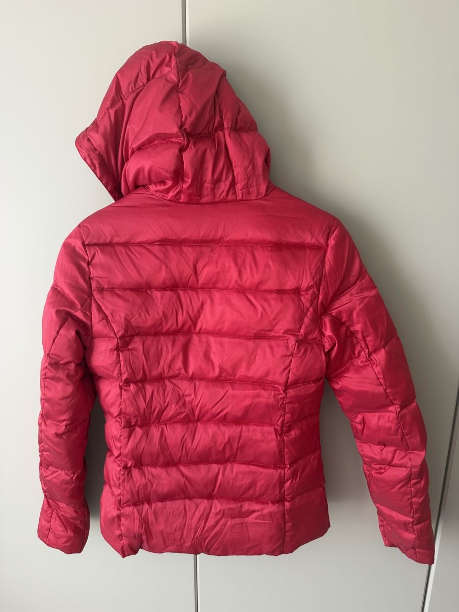 Armani Jacken: Armani rote Winterjacke Größe S  – Gebraucht aus Scherzingen von mar_vt2c 1