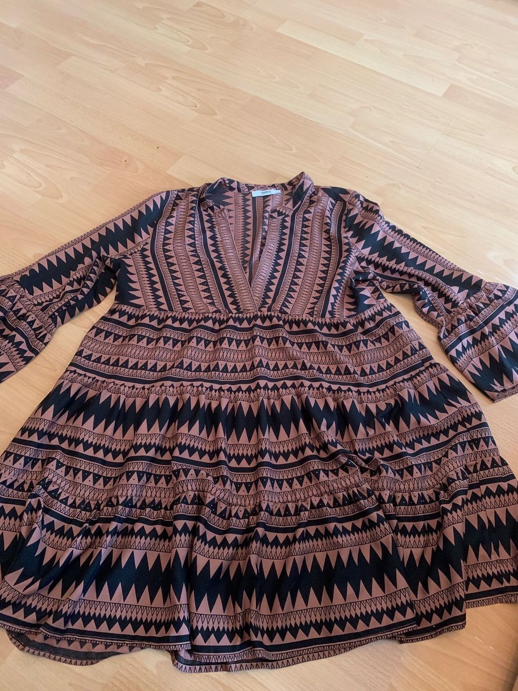 Only Tuniche: Jolie tunique Only t. 40 – Usato da MEYRIN venduto da Gwendo10