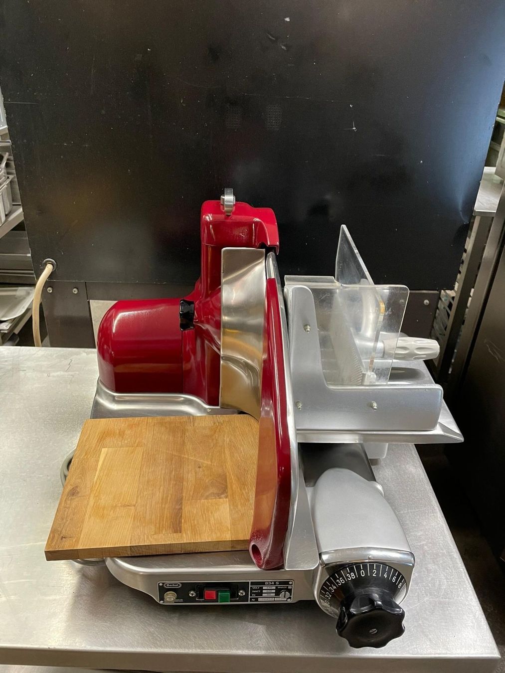 Elettrodomestici da cucina: Berkel 834S Aufschnittmaschine – Usato da Rupperswil venduto da pimi88 1