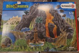 Schleich 42305 Volcan avec T-rex et stégosaure
