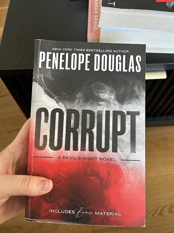 Libri: Corrupt - Penelope Douglas (Dark Romance) – Nuovo (secondo la descrizione) da Altstätten SG venduto da tab_77z2