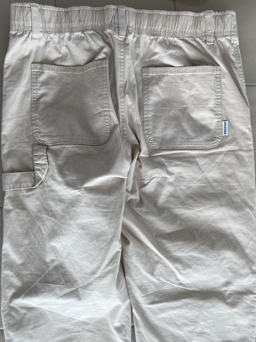 Tommy Hilfiger Pantaloni: Tommy Hilfiger Hose beige Gr. 176/16 – Nuovo (secondo la descrizione) da Meggen venduto da 6003Luzern 1