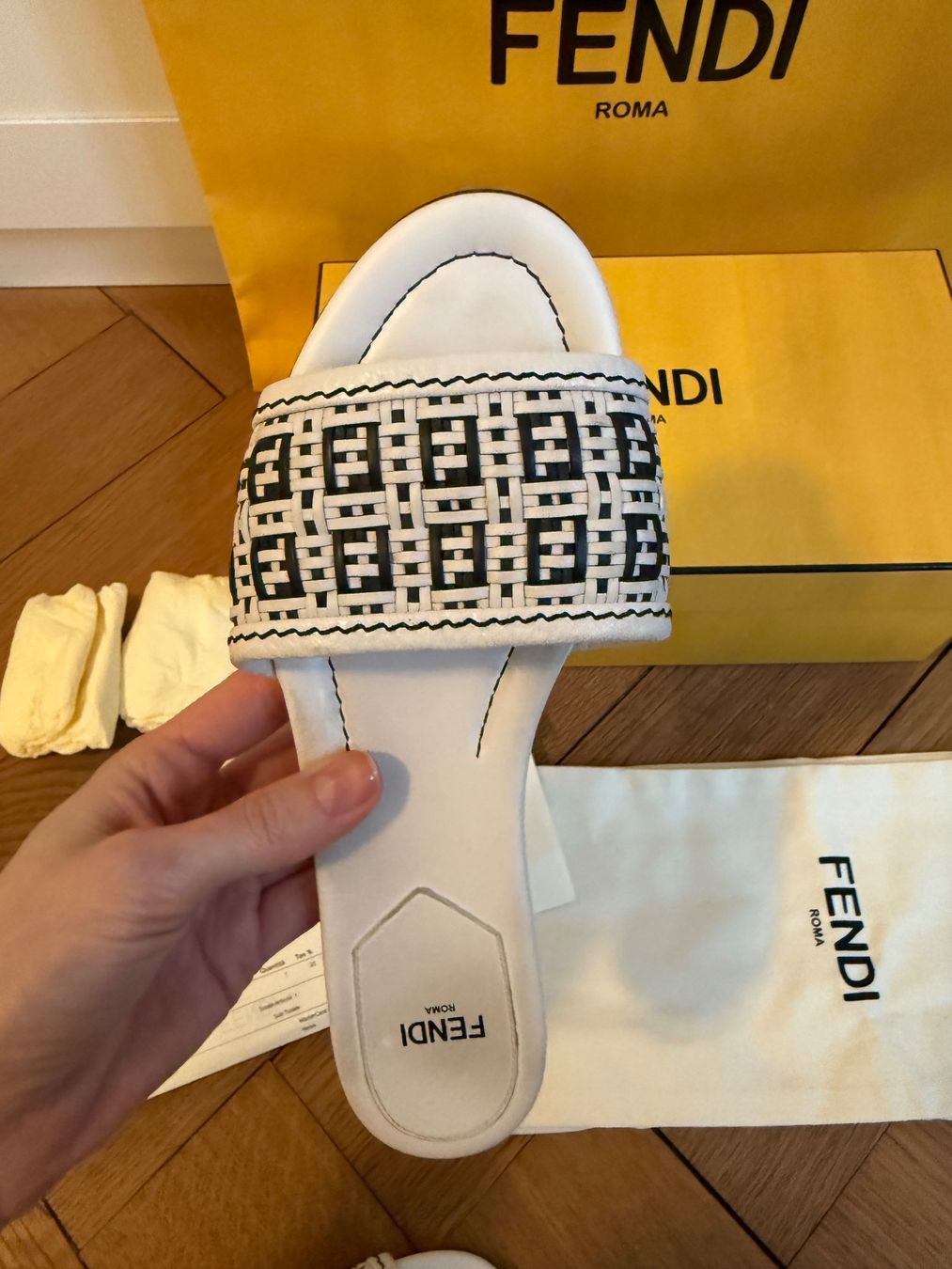 Fendi Scarpe da donna: Fendi Schuhe / Sandalen Gr. 36/37 – Usato da Zürich venduto da MCM11 2