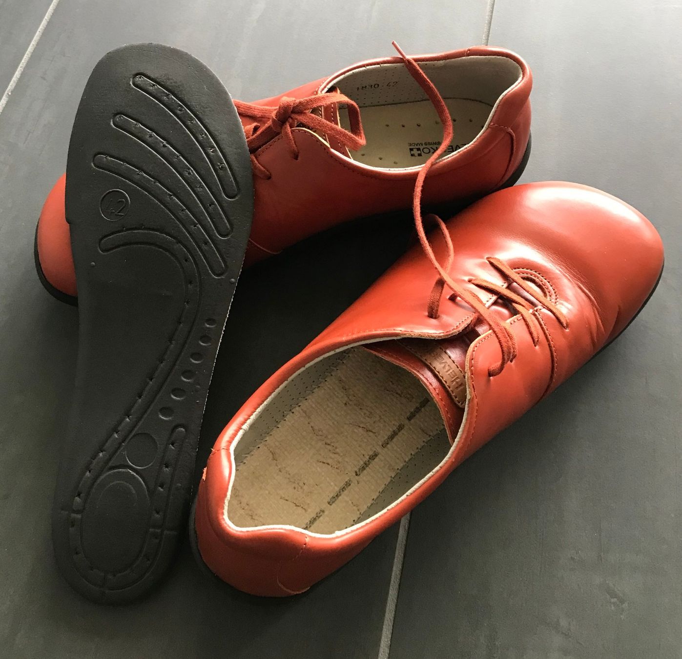 Helvesko Scarpe da donna: Helvesko Damenschuhe – Usato da Bazenheid venduto da nervik 1