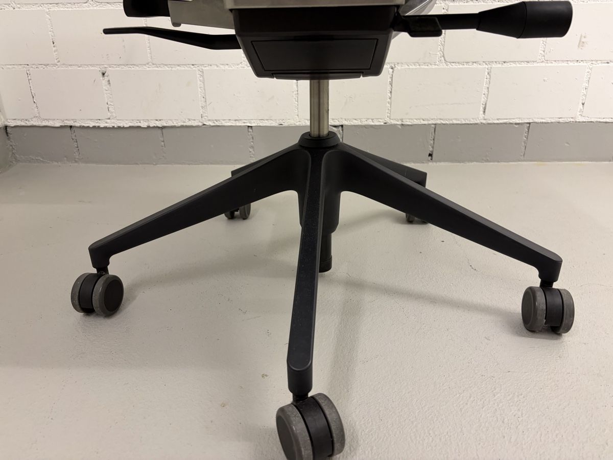 Vitra Chaises: Vitra office chair  – D'occasion à Adliswil par Melamal 4