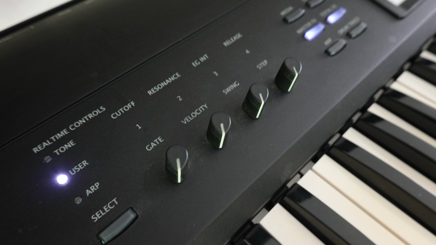 Strumenti musicali: Korg Krome 73 Synthesizer – Usato da Allschwil venduto da pea_lq87 4