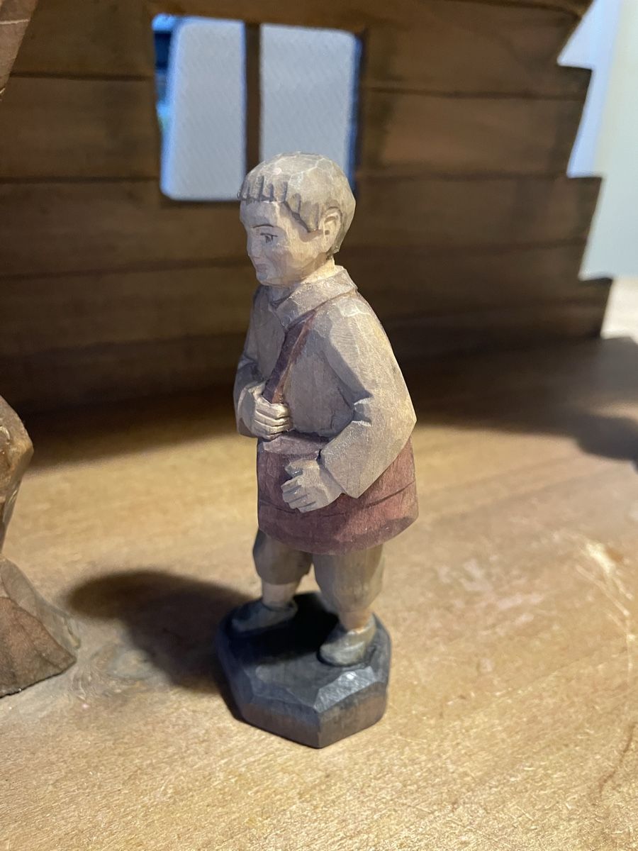 Figurines: Knabe mit Tasche E. Thomann Brienz – D'occasion à Flawil par Naphtali 3