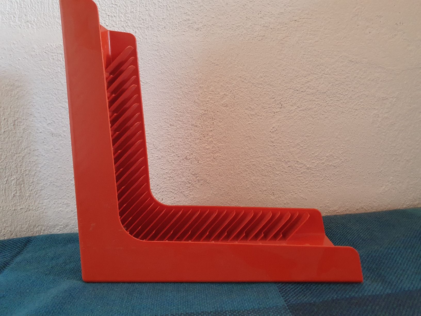 Sonstige Dekorationen & Accessoires: Kassettenständer Orange – Gebraucht aus Meikirch von ern_9pn6 1