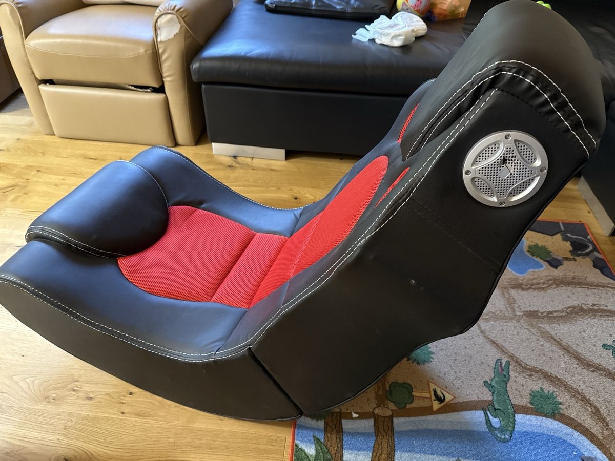 Poltrone: Gaming Sessel mit Sound System - Top Zustand! – Usato da Andiast venduto da 7159 1