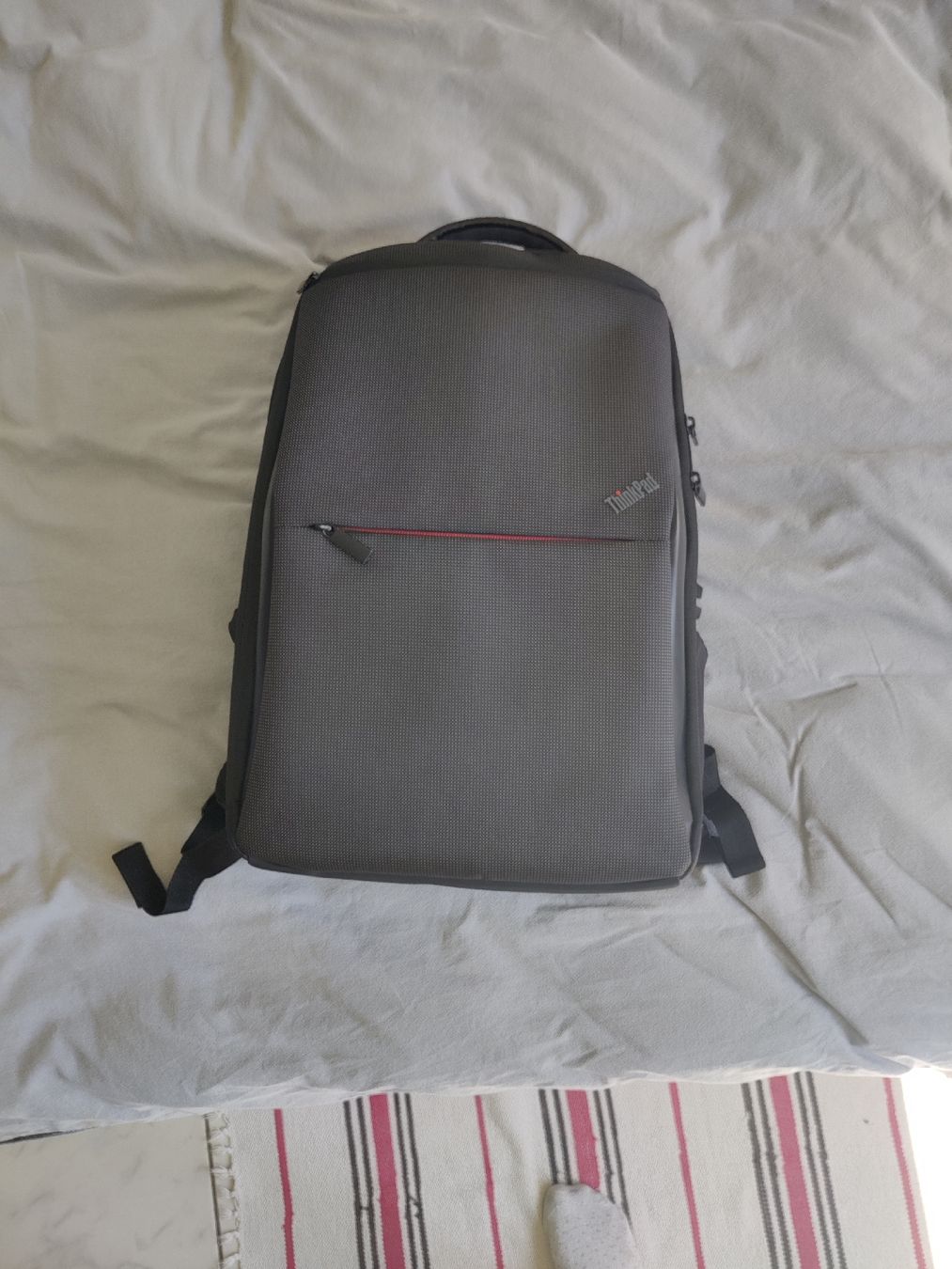 Lenovo Zaini: Lenovo Laptop Rucksack / Backpack  – Nuovo (secondo la descrizione) da Zürich venduto da Yaxit