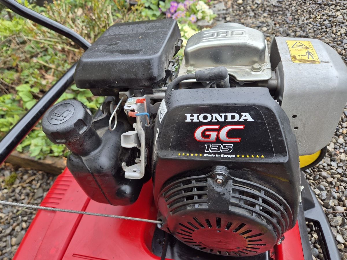 Honda Bodenbearbeitungsgeräte: Profi - Vertikutierer – Gebraucht aus Stans von winternight 4