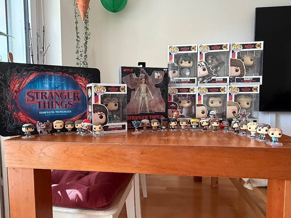 Figurines: Stranger Things Sammler Collection – D'occasion à Zürich par sharky39