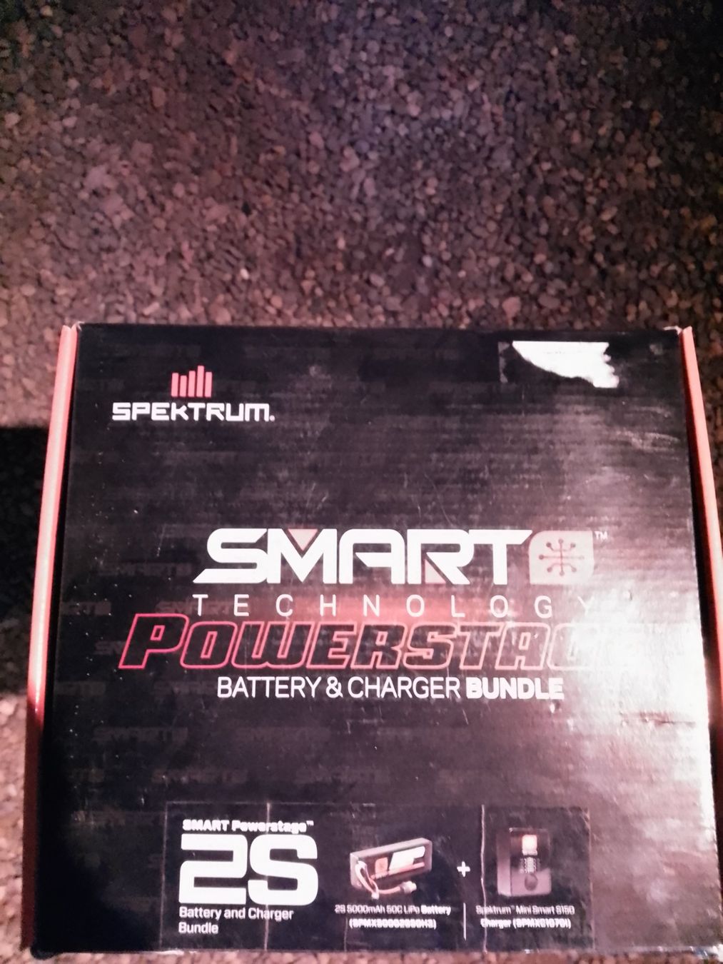 Spektrum Akkus, Ladegeräte & Netzgeräte: Spektrum Battery und Charger Bundle – Gebraucht aus Biel/Bienne von RC-Modellsport