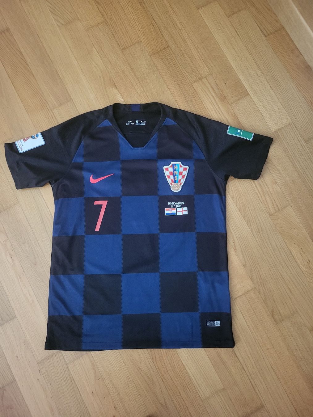 Nike Leibchen & Hosen: Kroatien Ivan Rakitic Trikot – Neu und originalverpackt aus Obfelden von Kico88