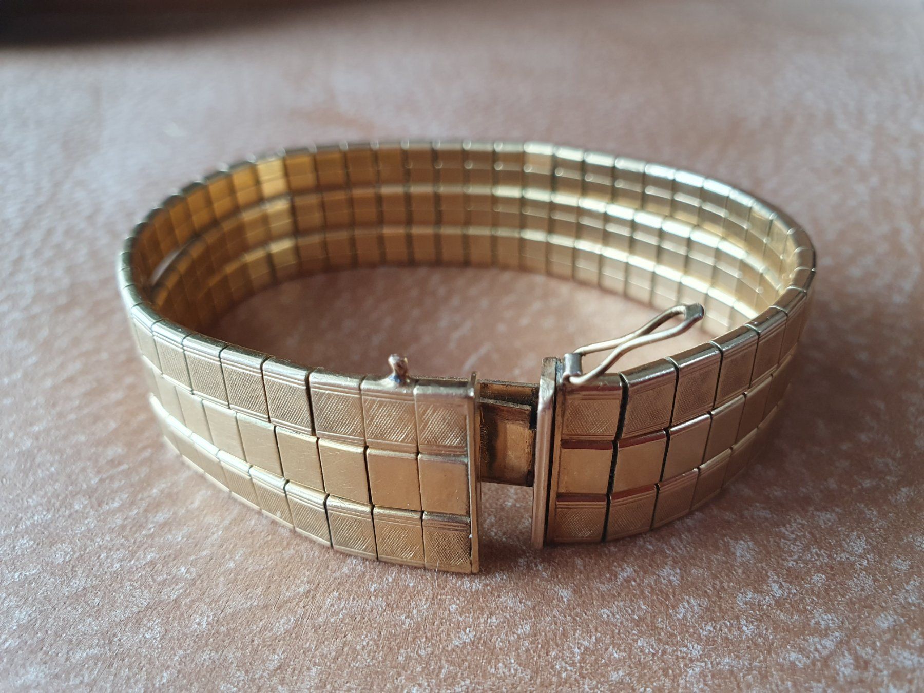 Bracciali & Braccialetti: Armband vergoldet – Usato da Egg b. Zürich venduto da Regusa1 1